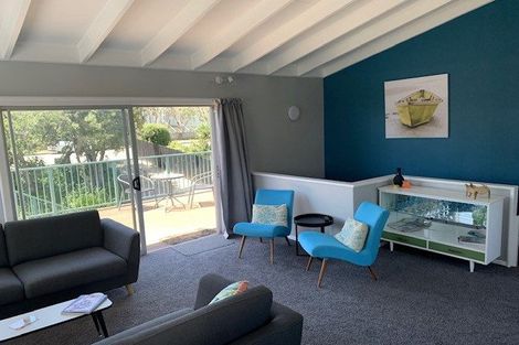 Photo of property in 10 Konini Crescent, Waikanae Beach, Waikanae, 5036