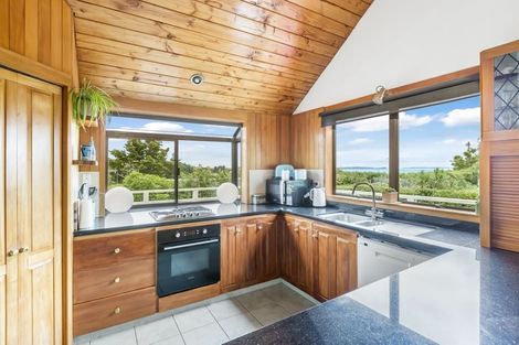 Photo of property in 32 Danbury Drive, Torbay, Auckland, 0630
