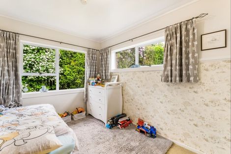 Photo of property in 5 Paparata Road, Bombay, 2675