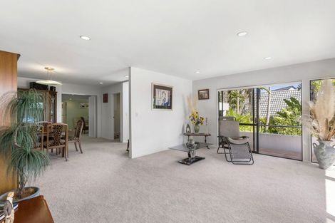 Photo of property in 15 Perendale Close, Somerville, Auckland, 2014