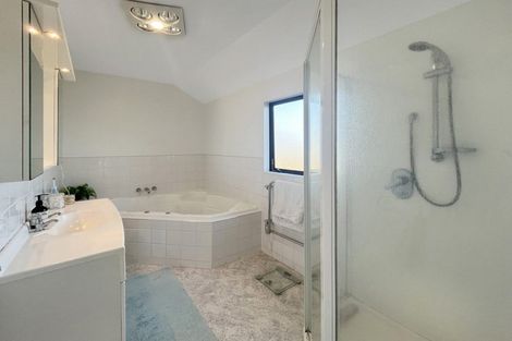 Photo of property in 55 Raglan Avenue, Cloverlea, Palmerston North, 4412