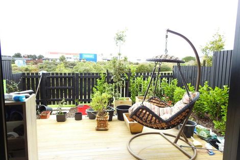 Photo of property in 4/47a Huntington Drive, Huntington Park, Auckland, 2013