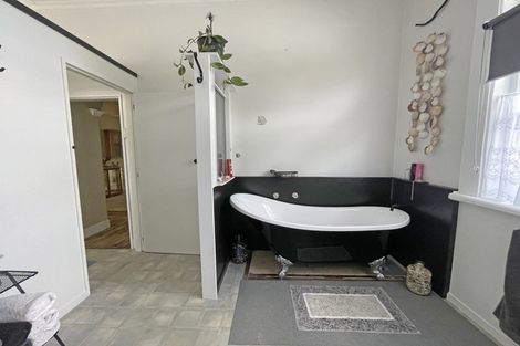 Photo of property in 50 Ormond Street, Woodville, 4920