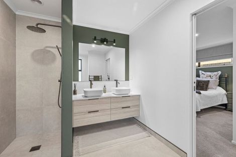 Photo of property in 77 Vogel Street, Cambridge, 3434