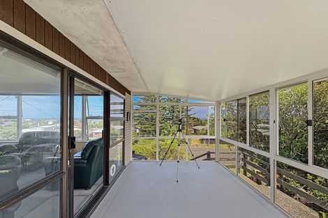 Photo of property in 140 Cornfoot Street, Castlecliff, Whanganui, 4501