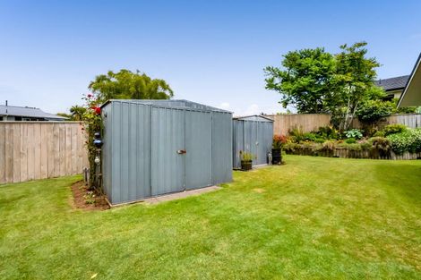 Photo of property in 21 Kowhai Street, Inglewood, 4330