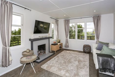 Photo of property in 104 Kaihau Road, Karioitahi, Waiuku, 2683