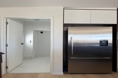 Photo of property in 2 Embling Place, Eastern Beach, Auckland, 2012