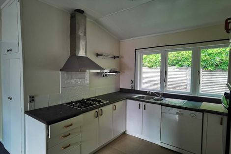 Photo of property in 16a Commodore Parry Road, Castor Bay, Auckland, 0620