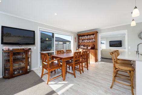 Photo of property in 5 Batty Street, Papamoa Beach, Papamoa, 3118