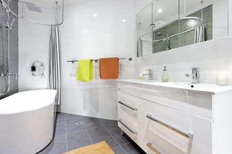 Photo of property in The Nautilus Apartments, 6a/18 Hobson Street, Auckland Central, Auckland, 1010