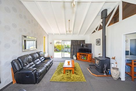 Photo of property in 44 Grove Avenue, Weston, Oamaru, 9401