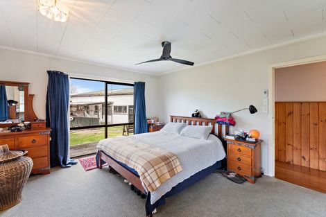 Photo of property in 30 Convent Road, Otaki, 5512