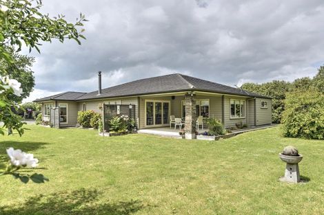 Photo of property in 5 Tararua Crescent, Carterton, 5713