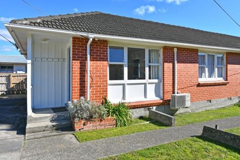 Photo of property in 1/29 Hillside Drive, Maoribank, Upper Hutt, 5018
