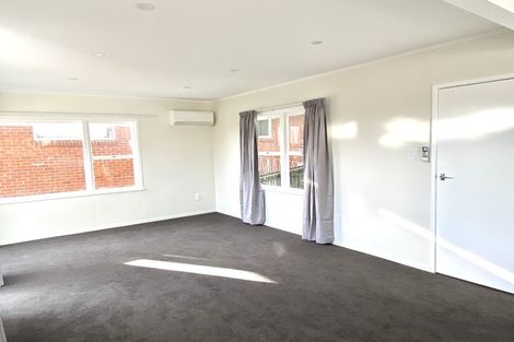 Photo of property in 27 Brunton Place, Glenfield, Auckland, 0629