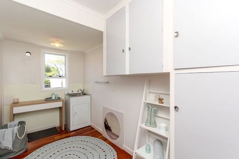 Photo of property in 247 Mangorei Road, Merrilands, New Plymouth, 4312