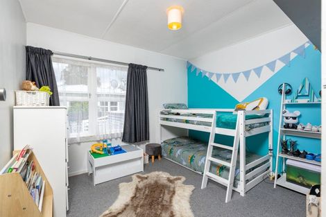 Photo of property in 19 Hardie Grove, Featherston, 5710