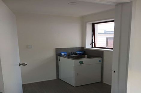 Photo of property in 13 Tangelo Place, Bucklands Beach, Auckland, 2012