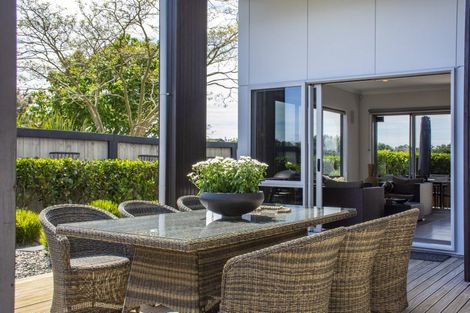 Photo of property in 11 Oriental Parade, Papamoa Beach, Papamoa, 3118