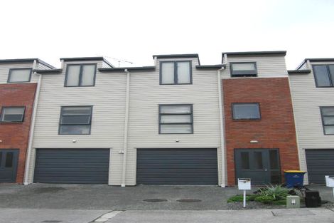 Photo of property in 3 Barnea Circle, Glen Eden, Auckland, 0602