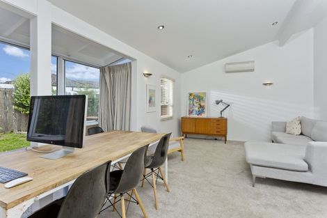Photo of property in 5/6 Bond Crescent, Forrest Hill, Auckland, 0620