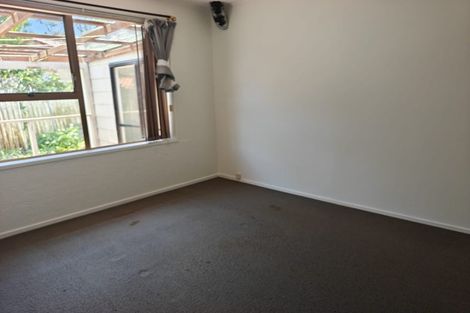 Photo of property in 29 Kelman Road, Kelston, Auckland, 0602