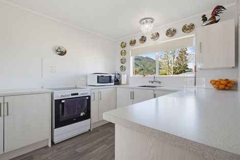 Photo of property in 24 Stirling Street, Te Aroha, 3320