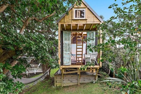 Photo of property in 11 Pigeon Place, Tawharanui Peninsula, Warkworth, 0986