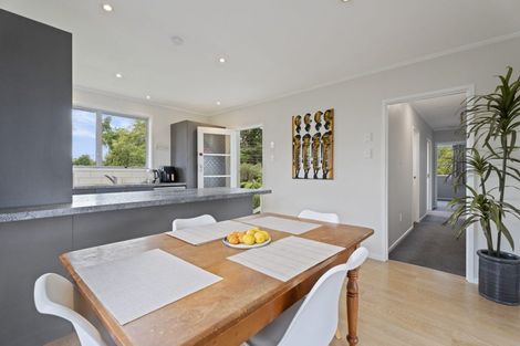 Photo of property in 48 Harmel Road, Glendene, Auckland, 0602