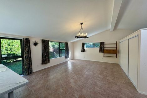 Photo of property in 18 Barton Road, Heretaunga, Upper Hutt, 5018