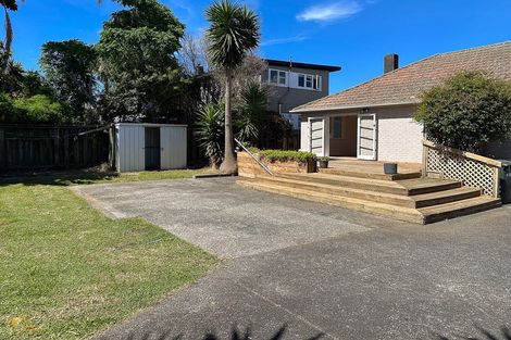 Photo of property in 27 Line Road, Glen Innes, Auckland, 1072