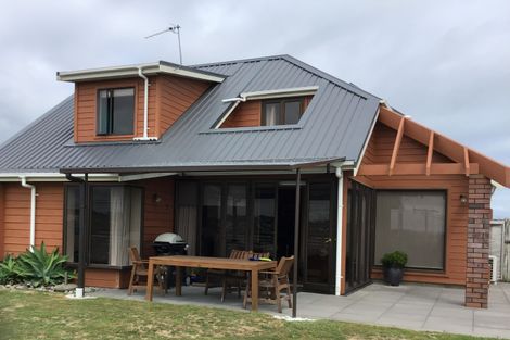 Photo of property in 52 Bayly Road, Blagdon, New Plymouth, 4310