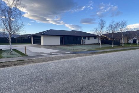 Photo of property in 9 Pisa Moorings Road, Mount Pisa, Cromwell, 9383