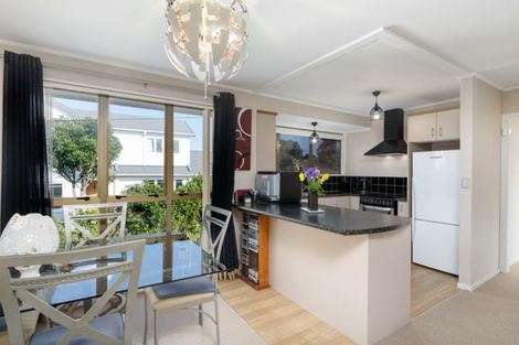 Photo of property in 2/33 Golf Road, Mount Maunganui, 3116