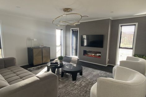 Photo of property in 13 Rotorua Grove, Aotea, Porirua, 5024