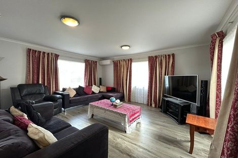 Photo of property in 5 Fitchburg Place, Mangere, Auckland, 2022