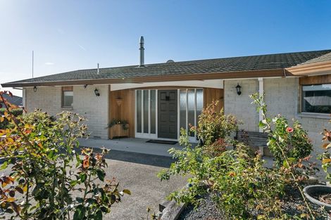 Photo of property in 12 Tobacco Hill, Welcome Bay, Tauranga, 3175