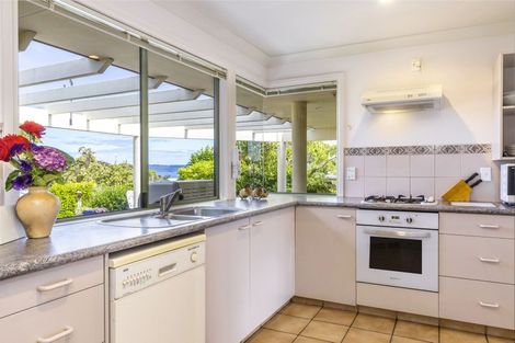 Photo of property in 11 Fairview Terrace, Waipahihi, Taupo, 3330