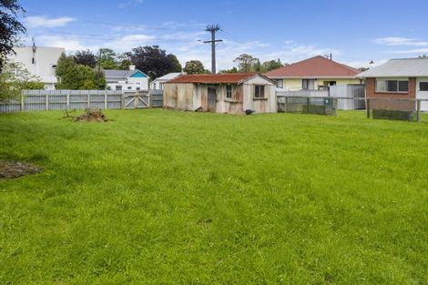 Photo of property in 16 Moir Street, Eltham, 4322