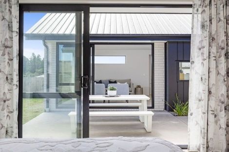 Photo of property in 38 Puhirake Crescent, Pyes Pa, Tauranga, 3112