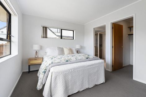 Photo of property in 70 Aberfeldy Avenue, Highland Park, Auckland, 2010