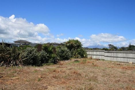 Photo of property in 4b Sampson Avenue, Waiwhakaiho, New Plymouth, 4312