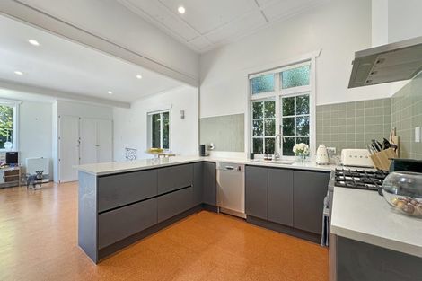 Photo of property in 71 Mcintyre Road, Mangere Bridge, Auckland, 2022