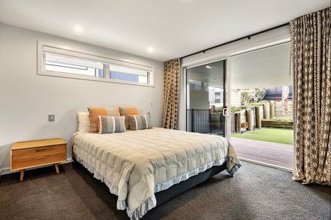 Photo of property in 60 Karewa Parade, Papamoa Beach, Papamoa, 3118