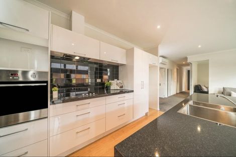 Photo of property in 21 Meyer Crescent, Halswell, Christchurch, 8025