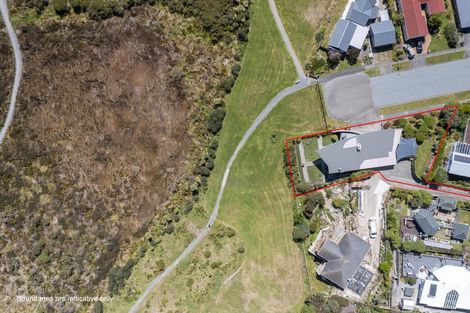 Photo of property in 116 Queens Road, Waikanae Beach, Waikanae, 5036