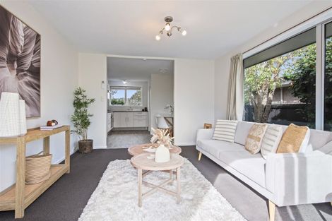 Photo of property in 2/2 Queenspark Drive, Parklands, Christchurch, 8083