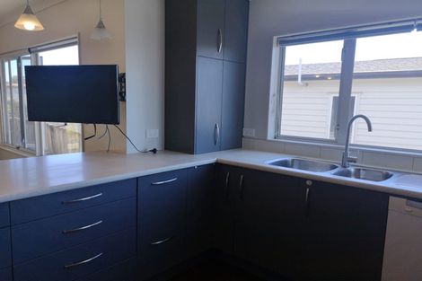 Photo of property in 7a Lyttelton Avenue, Forrest Hill, Auckland, 0620