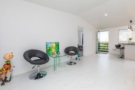 Photo of property in 7/66 Astley Avenue, New Lynn, Auckland, 0600